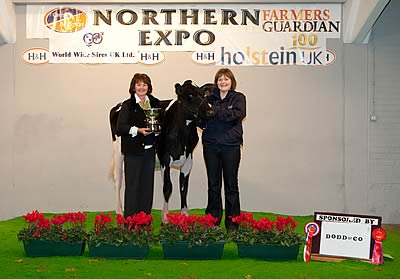 Calf Champion - Sue Armstrong with Gillian Rawcliffe - Exhibitor