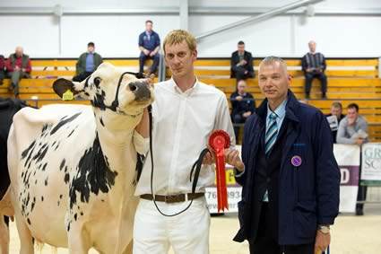 Barclays Bank sponsor Ian Park with Class 7 winner H, M&D Hodgson